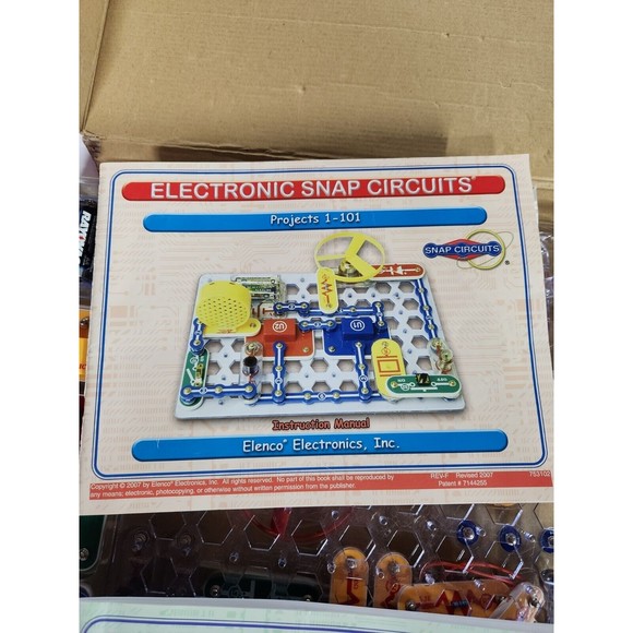 Electronic Snap Circuits Set SC-300 With Manuals by Elenco  tested - Picture 4 of 15